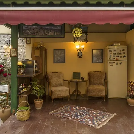 Elaia Hotel